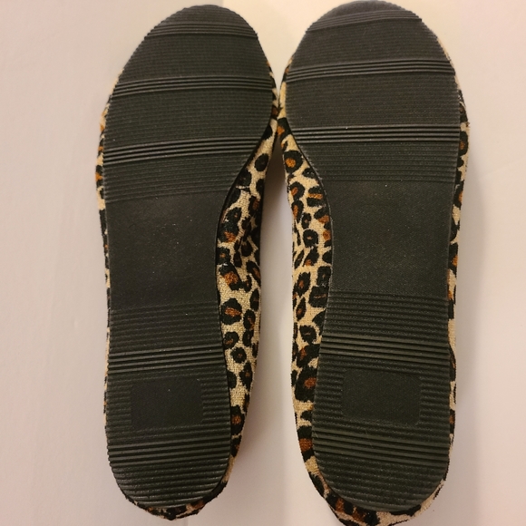 Candies Leopard Print Slipper Flats  Woman's M (7-8) - Picture 3 of 4